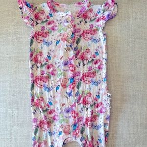 Posh Peanut Short Sleeve Ruffle Romper 9-12 Month